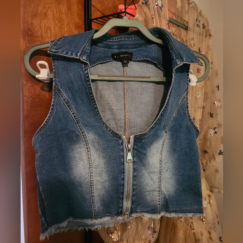 Jean Vest